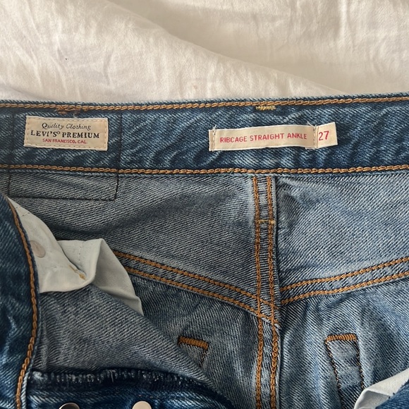 Ribcage Straight Ankle Levi’s Jeans- 27 - Picture 3 of 4